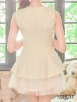 アイボリー　モデル：明日花キララ　身長：162cm 着用サイズ：Sサイズ