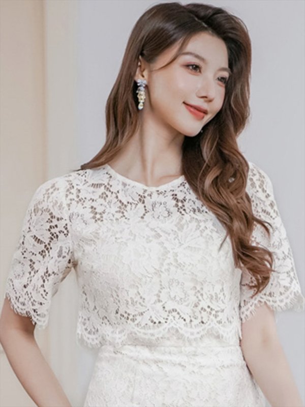 ホワイト モデル:Qiqi 身長:160cm 着用サイズ:7号(Sサイズ)