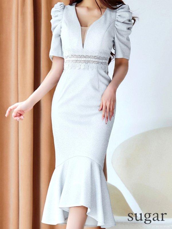 シルバー　モデル：真優川咲　身長：158cm　着用サイズ：8号(Sサイズ)