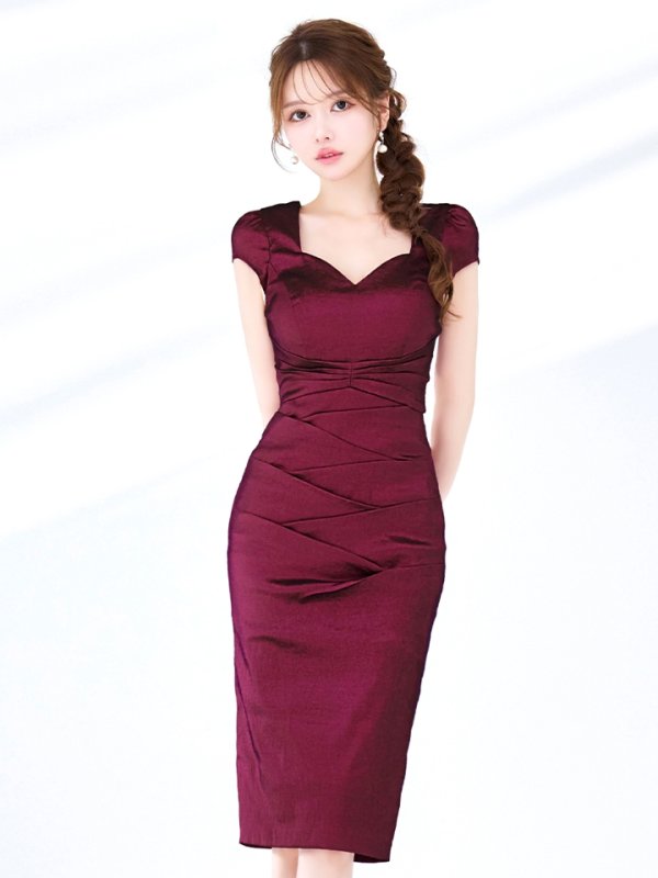 バーガンディ モデル:ゆめ 身長:160cm 着用サイズ:8号(Sサイズ)