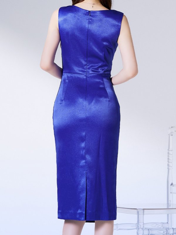 ダークブルー モデル:ゆめ 身長:160cm 着用サイズ:8号(Sサイズ)