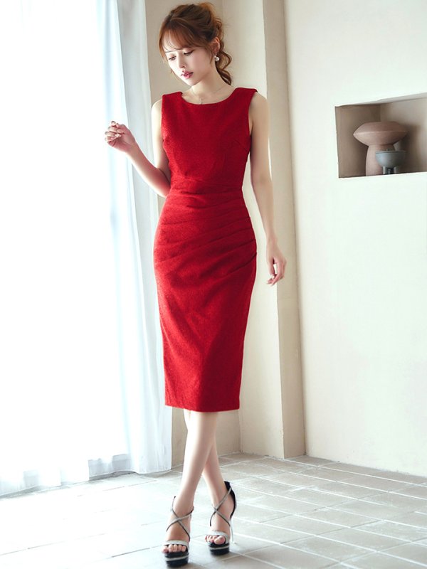 ダークレッド モデル:ゆめ 身長:160cm 着用サイズ:8号(Sサイズ)