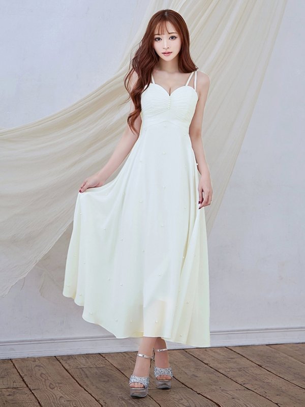 アイボリー モデル：真優川咲　身長：158cm　着用サイズ：8号(Sサイズ)