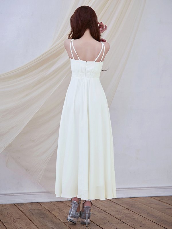 アイボリー モデル：真優川咲　身長：158cm　着用サイズ：8号(Sサイズ)