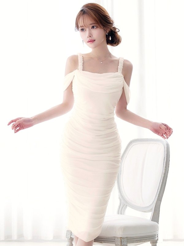 アイボリー　モデル：ゆめ　身長：160cm　着用サイズ：8号(Sサイズ)