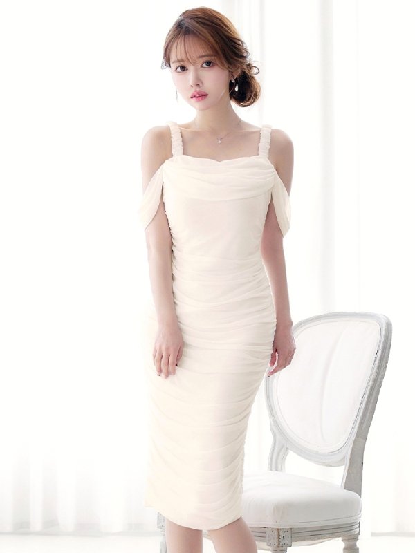 アイボリー　モデル：ゆめ　身長：160cm　着用サイズ：8号(Sサイズ)