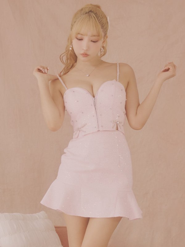 ピンク モデル:三上悠亜 身長:159cm 着用サイズ:Sサイズ