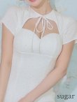 ホワイト　モデル：三上悠亜　身長：159cm　着用サイズ：Sサイズ
