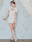 ホワイト　モデル：三上悠亜　身長：159cm　着用サイズ：Sサイズ