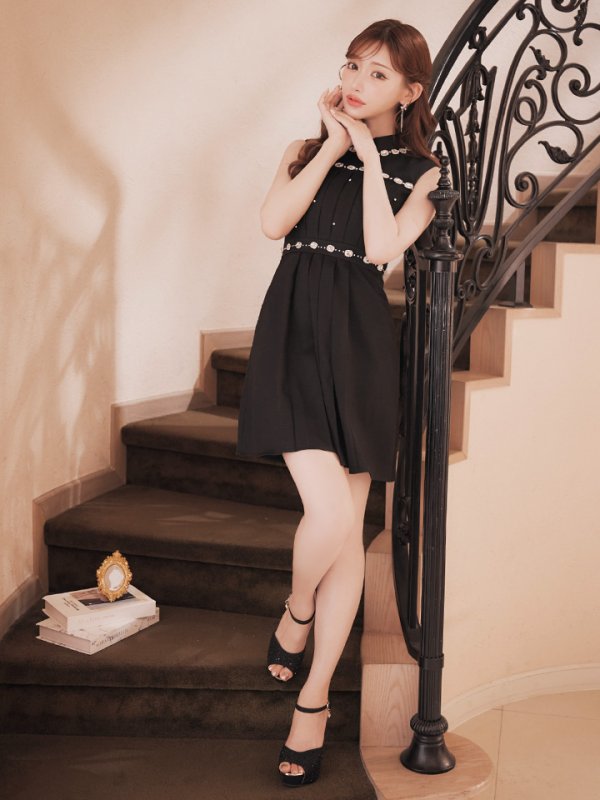 ブラック モデル:明日花キララ 身長:162cm 着用サイズ:Sサイズ