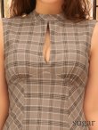 ベージュ　モデル：羽澄まり　身長：158cm　着用サイズ：Sサイズ
