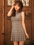 ベージュ　モデル：羽澄まり　身長：158cm　着用サイズ：Sサイズ