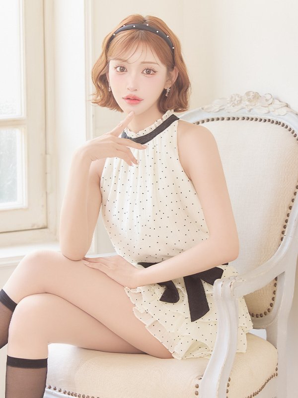 アイボリー モデル：明日花キララ　身長：162cm 着用サイズ：Sサイズ