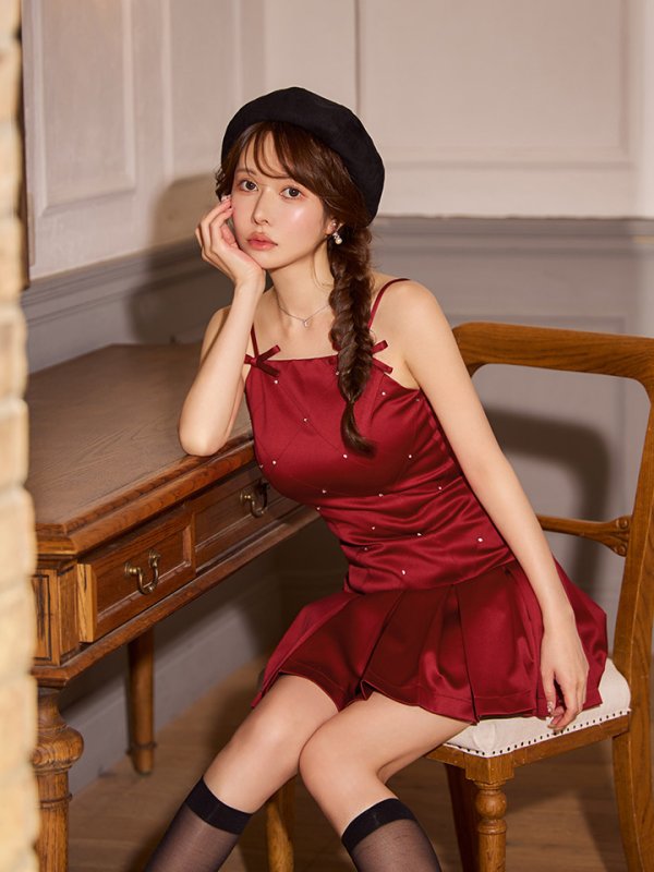 レッド　モデル：ゆめ　身長：160cm　着用サイズ：Sサイズ