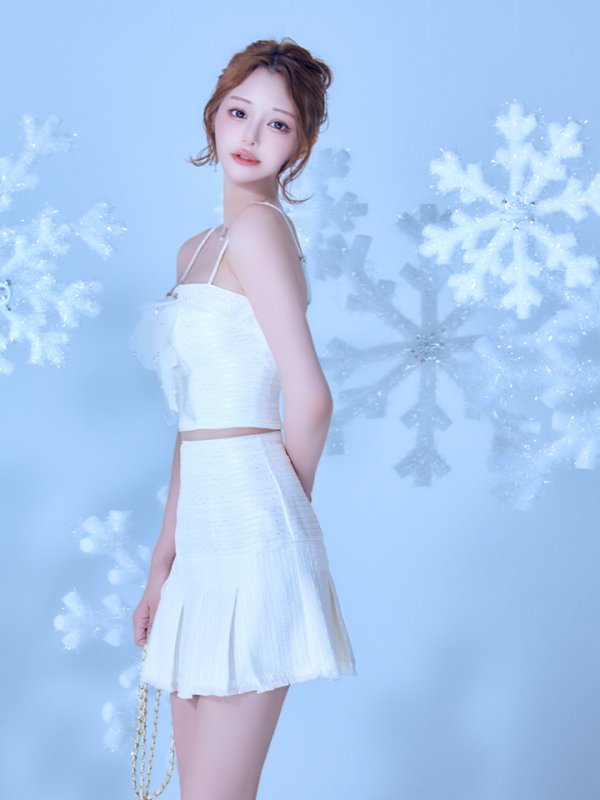 ホワイト　モデル：れみれみ　身長：163cm　着用サイズ：Sサイズ