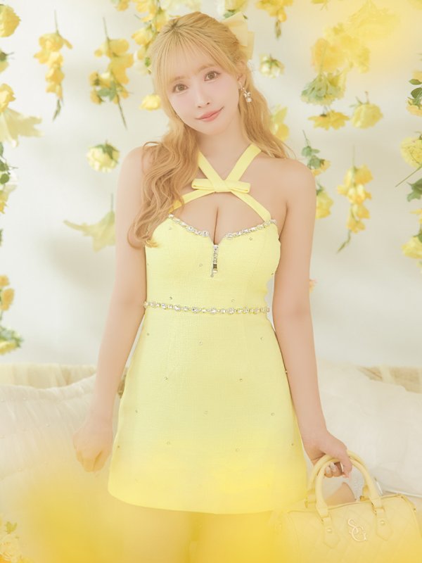 イエロー:モデル:三上悠亜 身長:159cm 着用サイズ:Sサイズ