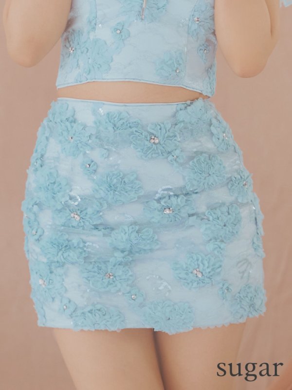 ブルー モデル:三上悠亜 身長:159cm 着用サイズ:Sサイズ