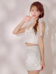 ホワイト　モデル：るりぴ　身長：165cm　着用サイズ：Sサイズ