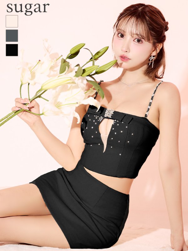 ブラック モデル：三上悠亜　身長：159cm　着用サイズ：Sサイズ