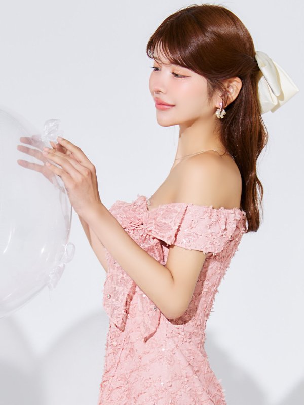 ピンク モデル：まりん　身長：164cm　着用サイズ：Sサイズ