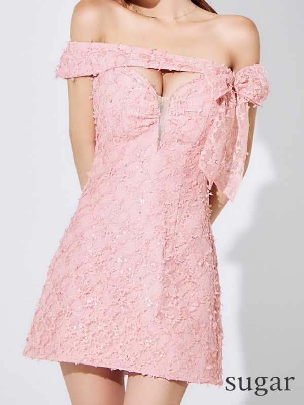 ピンク モデル：まりん　身長：164cm　着用サイズ：Sサイズ