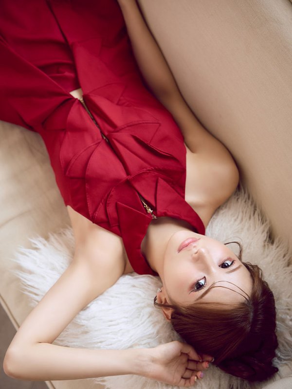 レッド モデル：りの　身長：158cm　着用サイズ：Sサイズ