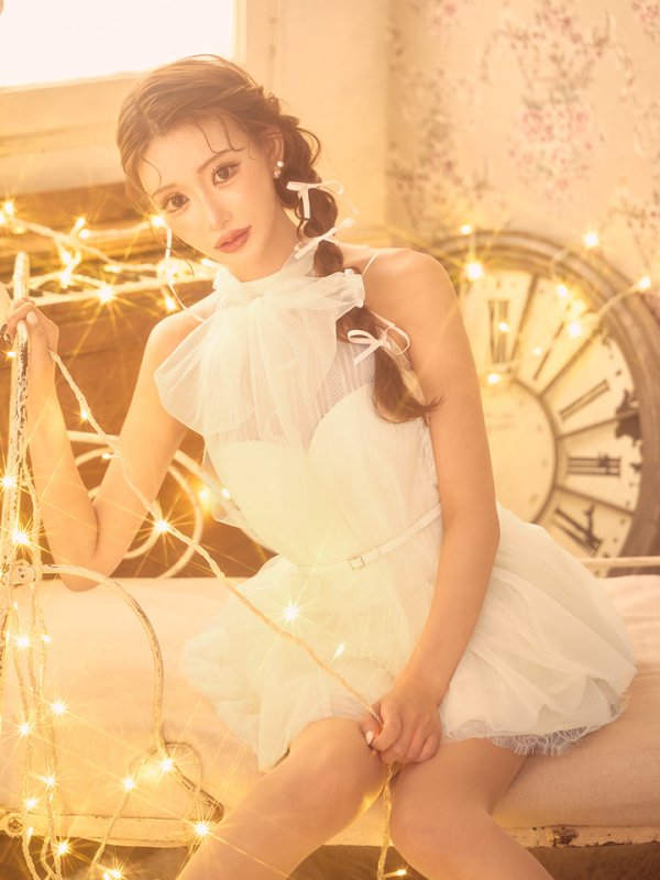 アイボリー モデル:明日花キララ 身長:162cm 着用サイズ:Sサイズ