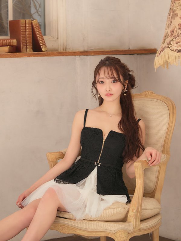 ブラックxアイボリー モデル：紬むぎ　身長：156cm 着用サイズ：Sサイズ