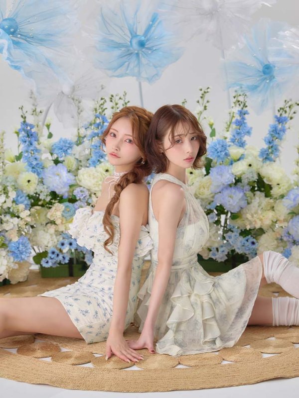 左(FM4908/ブルー) モデル：まみ　身長：161cm　着用サイズ：Sサイズ　右(FM3498/ブルー) モデル：りこ　身長：156cm　着用サイズ：Sサイズ