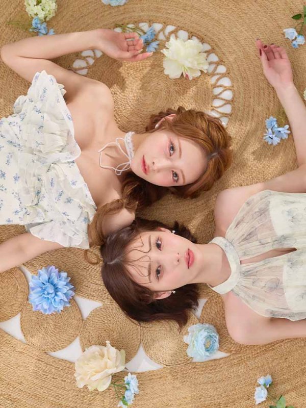 右(FM3498/ブルー) モデル：りこ　身長：156cm　着用サイズ：Sサイズ　左(FM4908/ブルー) モデル：まみ　身長：161cm　着用サイズ：Sサイズ