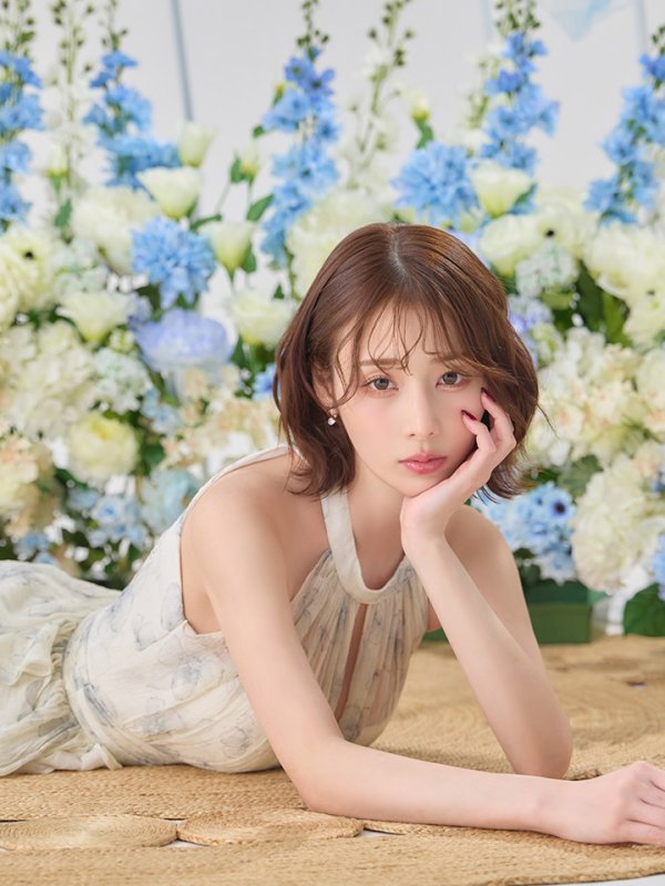 ブルー　モデル：りこ　身長：156cm　着用サイズ：Sサイズ