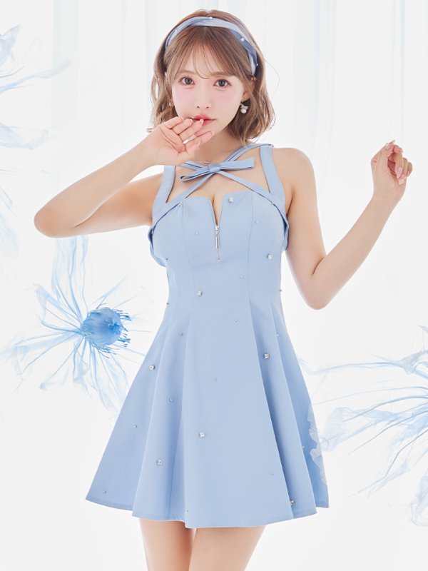 ブルー モデル:三上悠亜 身長:159cm 着用サイズ:Sサイズ