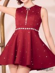 レッド  モデル：明日花キララ　身長：162cm　着用サイズ：Sサイズ