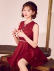 レッド  モデル：明日花キララ　身長：162cm　着用サイズ：Sサイズ