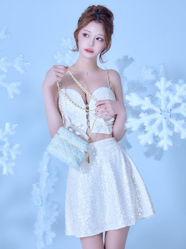 ホワイト  モデル：れみれみ　身長：163cm　着用サイズ：Sサイズ