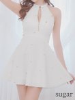 ホワイト モデル：明日花キララ　身長：162cm 着用サイズ：Sサイズ