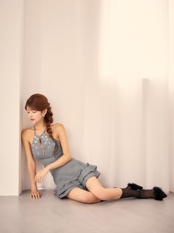 グレー モデル：まりん　身長：164cm　着用サイズ：Sサイズ