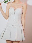 ホワイト モデル：まりん　身長：164cm　着用サイズ：Sサイズ