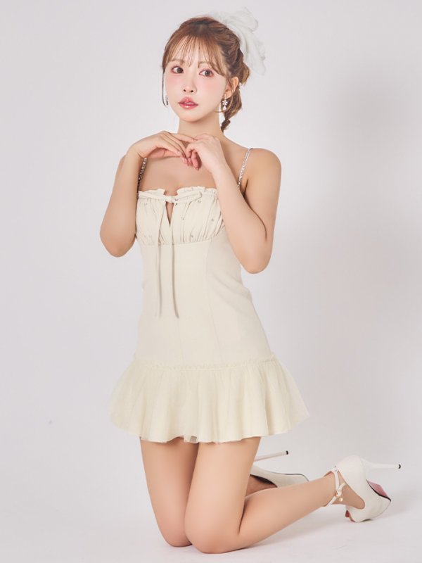 アイボリー モデル:三上悠亜 身長:159cm 着用サイズ:Sサイズ