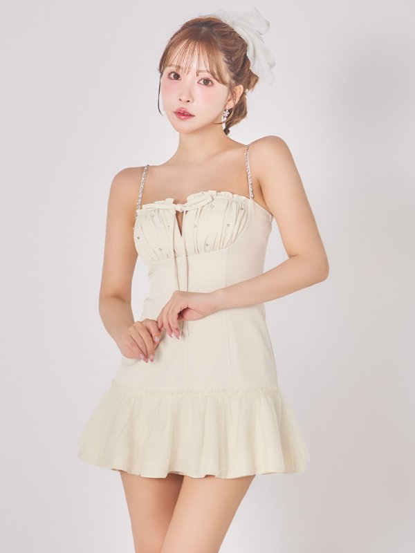 アイボリー モデル:三上悠亜 身長:159cm 着用サイズ:Sサイズ