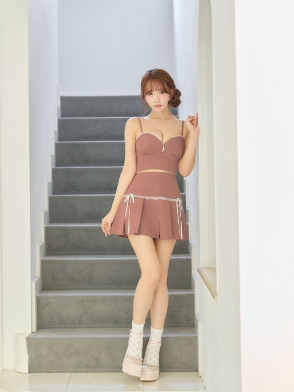 ピンク　モデル：三上悠亜　身長：159cm　着用サイズ：Sサイズ