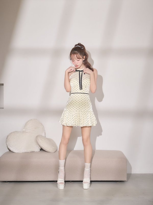 アイボリー　モデル：三上悠亜　身長：159cm　着用サイズ：Sサイズ