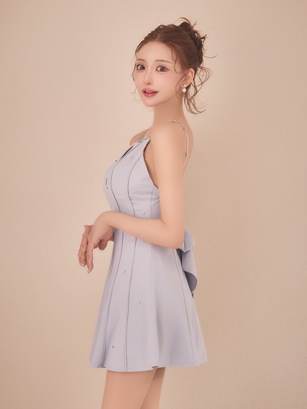 ブルーグレー モデル：明日花キララ　身長：162cm 着用サイズ：Sサイズ