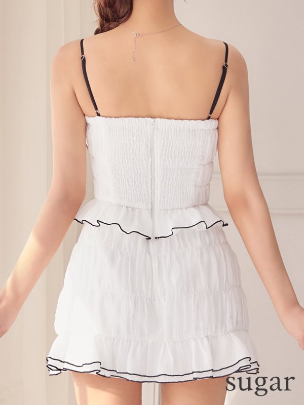 ホワイト　モデル：三上悠亜　身長：159cm　着用サイズ：Sサイズ