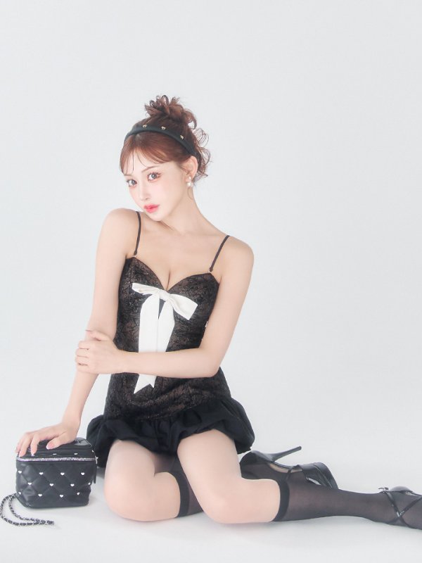 ブラック　モデル：明日花キララ　身長162cm　着用サイズ：Sサイズ