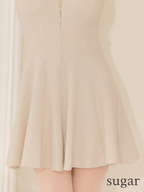 アイボリー モデル:明日花キララ 身長162cm 着用サイズ:Sサイズ