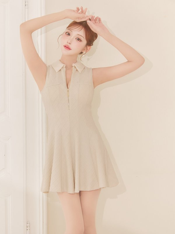 アイボリー モデル:明日花キララ 身長162cm 着用サイズ:Sサイズ