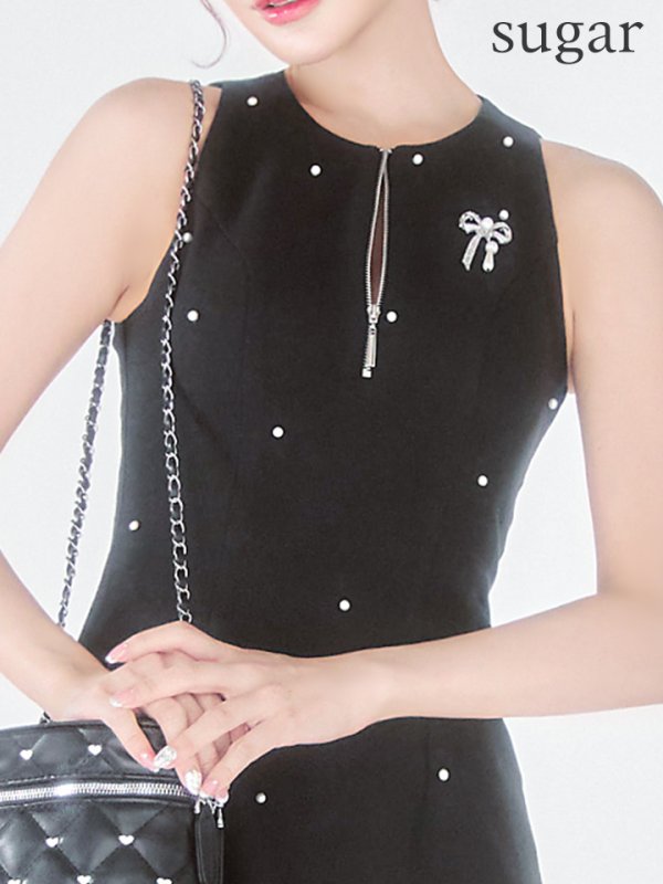 ブラック モデル:明日花キララ 身長:162cm 着用サイズ:Sサイズ