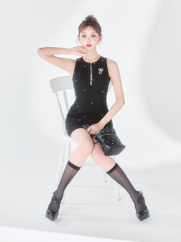 ブラック モデル:明日花キララ 身長:162cm 着用サイズ:Sサイズ