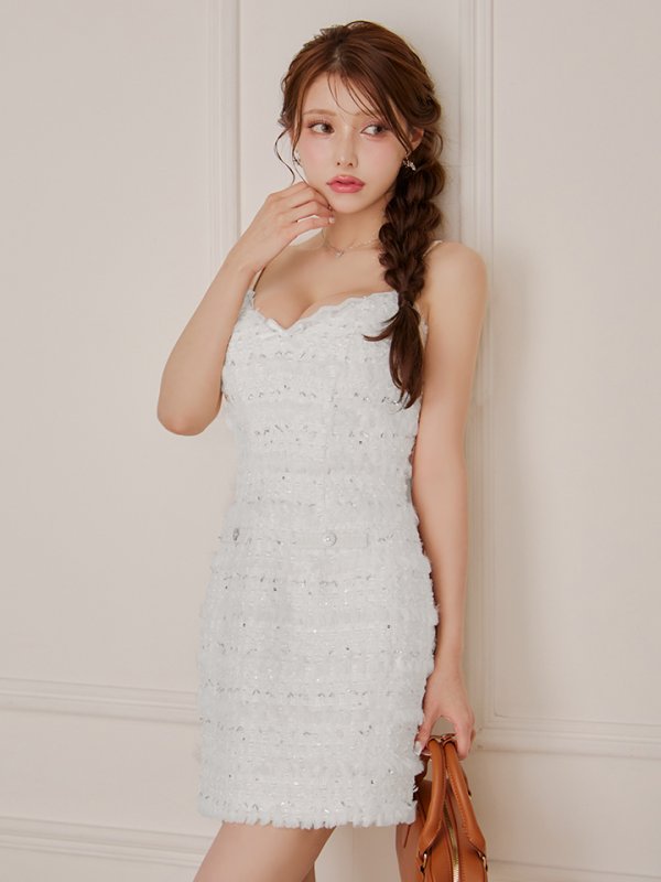 ホワイト モデル：ももか　身長：156cm　着用サイズ：Sサイズ